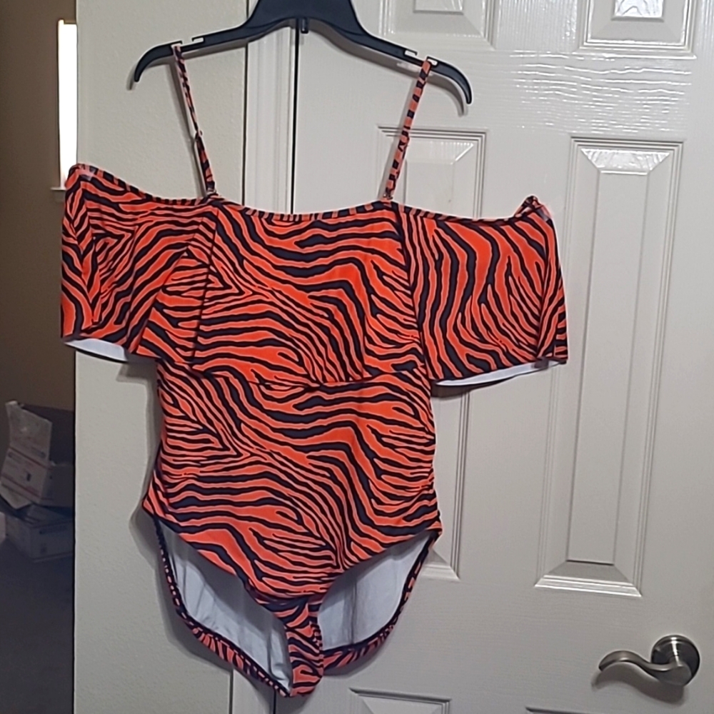 One pc swim suit